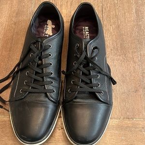 Kenneth Cole Reaction Mens Center Binding Sneakers / Shoe. Worn one time SZ 12
